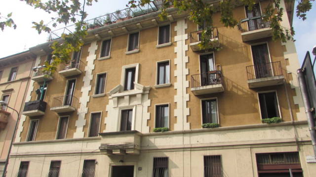 2 locali v.ze Washington