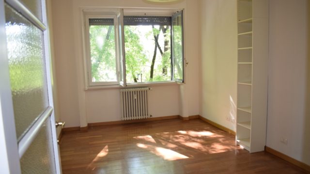 2 Locali Via California – P.za Bazzi