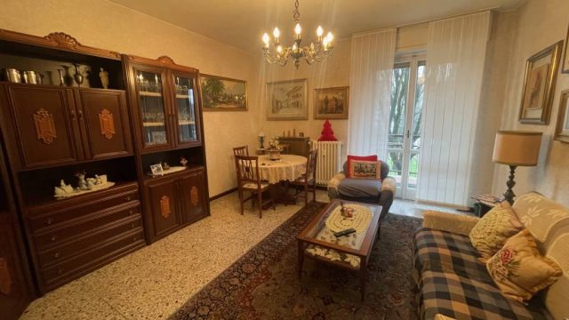 4 locali con box Via Viterbo MM Bisceglie