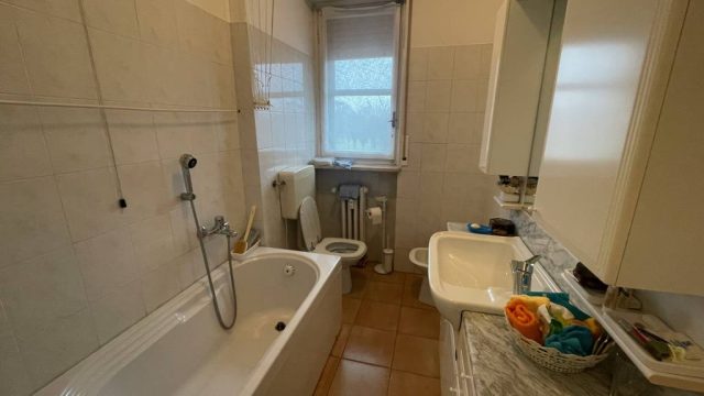 4 locali con box Via Viterbo MM Bisceglie
