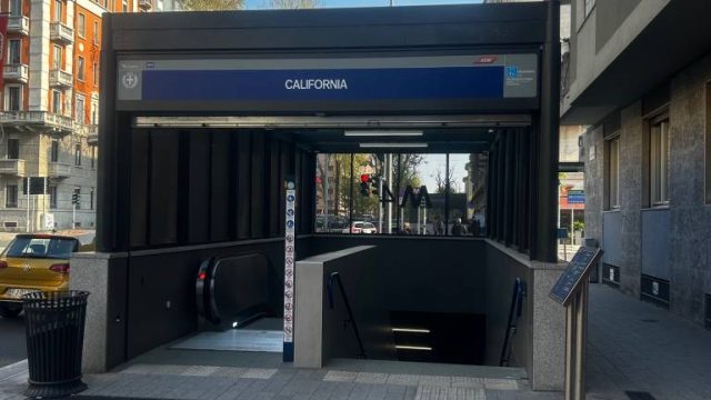 Negozio Via California  – M4 blu