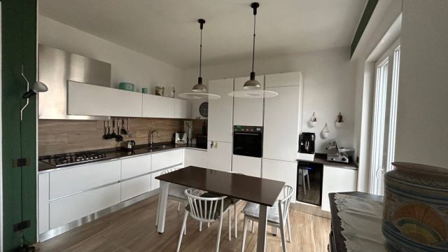 4 locali Piazza Frattini