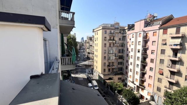 Bilocale con terrazzo di 23 mq Melchiorre Gioia Bilocale con terrazzo di 23 mq Melchiorre Gioia